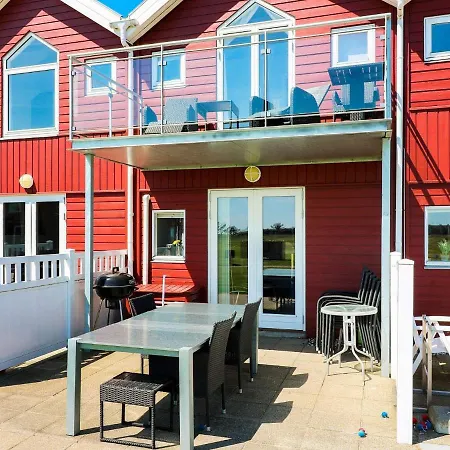 6 Person In * Hadsund