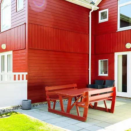 6 Person In Apartment Hadsund