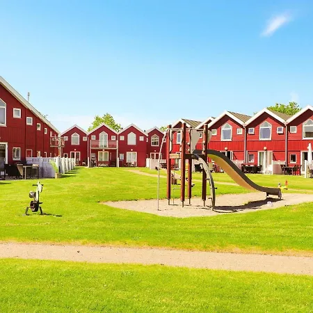 6 Person In Apartment Hadsund
