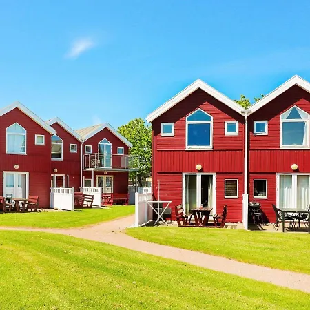 Apartment 6 Person In
